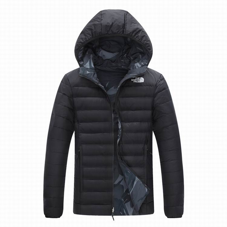 The North Face Men's Outwear 202